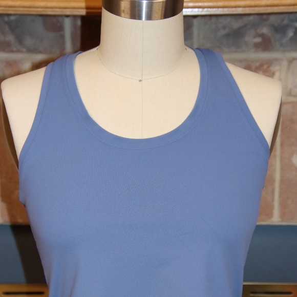 lululemon athletica Tops - Lululemon Women's Cool Racerback Short Tank Top *Nulu -- Size 10 -- Water Drop